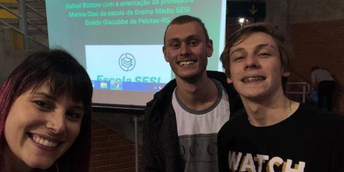 Alunos da Escola Sesi de Ensino Médio de Pelotas Alunos da Escola Sesi de Ensino Médio de Pelotas